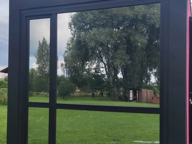 Spoguļplēve moduļmājai